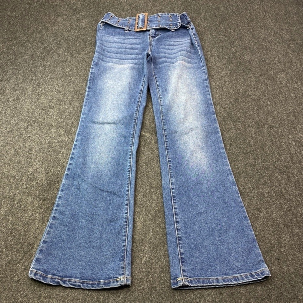Madden NYC Flare Jeans Women Size 6 Blue Grommet Belt Whiskered Stretch Denim